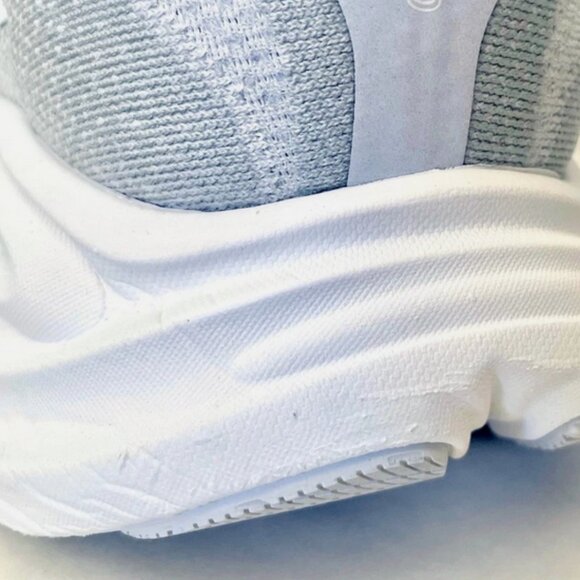 HOKA CLIFTON 10 RUNNING SHOES COSMIC GREY STARDUST WHITE WOMENS SIZE 9.5 D WIDE - Picture 10 of 16